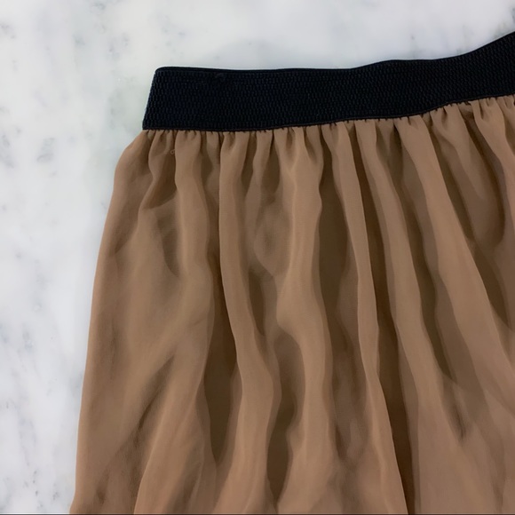 Neutral Boho High Low Skirt - Picture 2 of 8